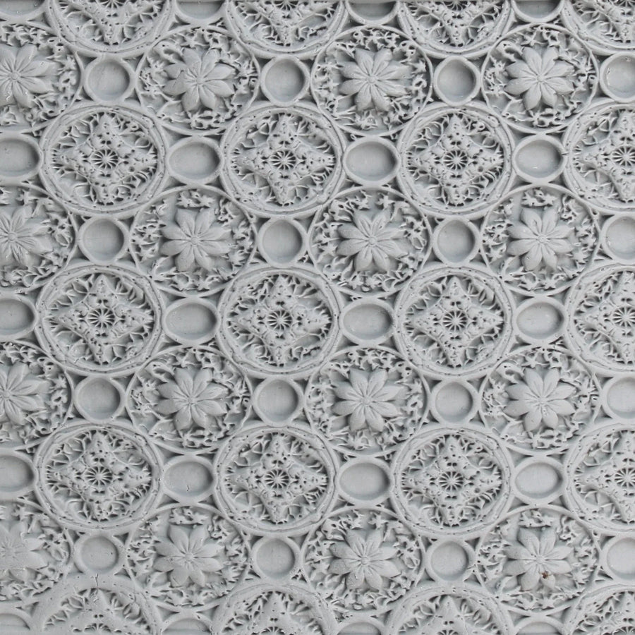 Medallion Lace Roller